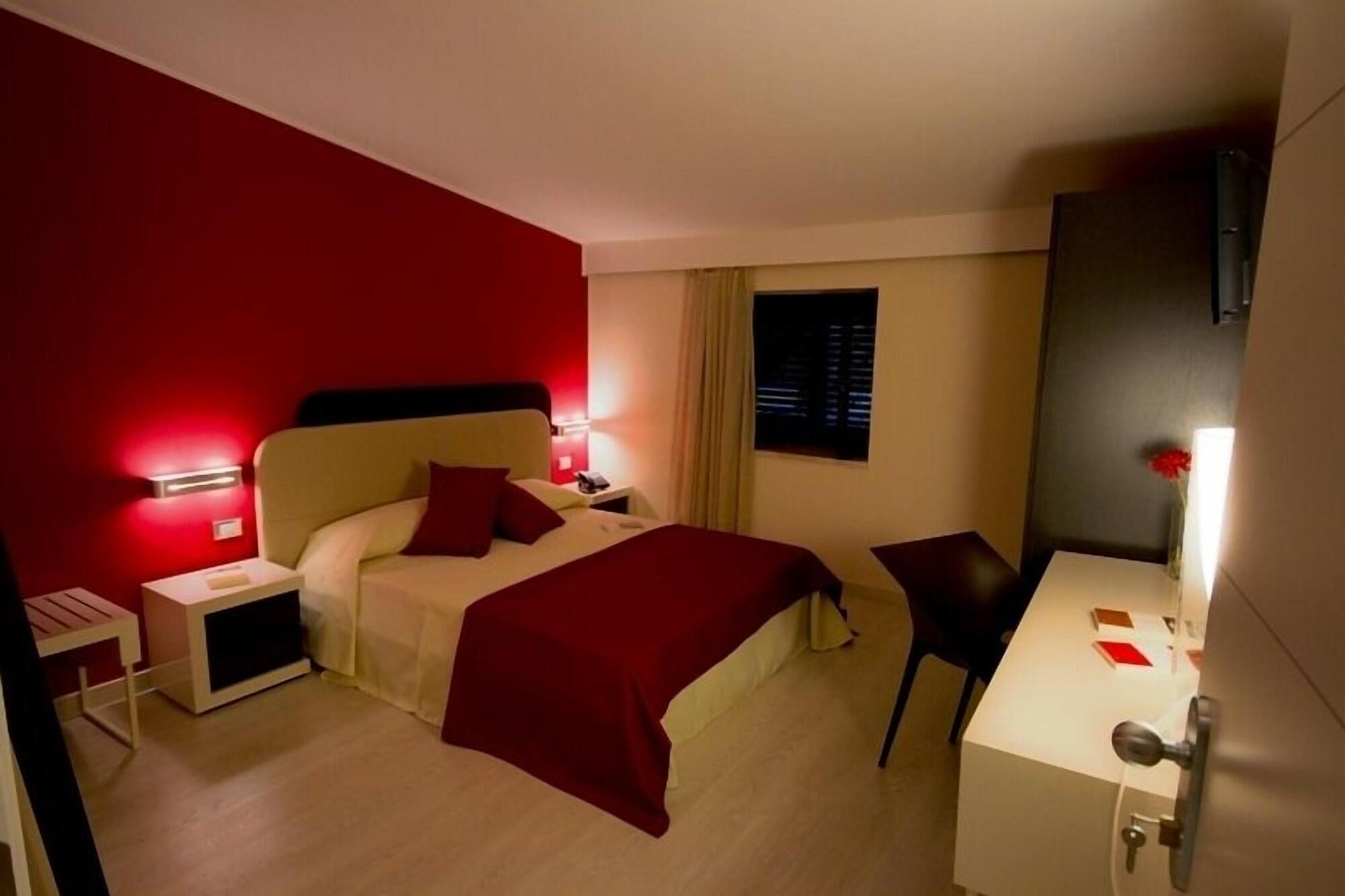 Palazzo Sciacca Bed & Breakfast Patti Ngoại thất bức ảnh