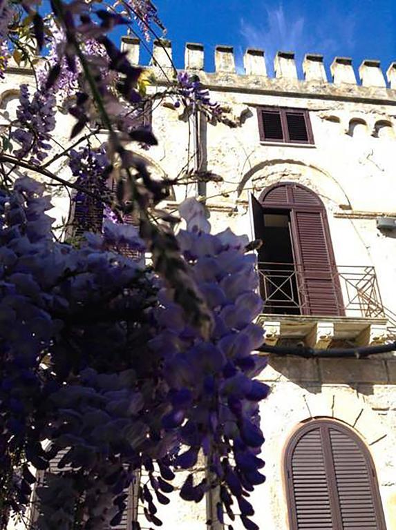 Palazzo Sciacca Bed & Breakfast Patti Ngoại thất bức ảnh
