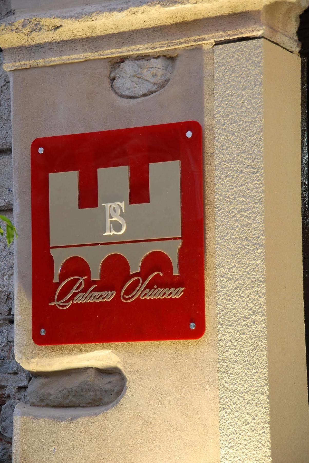 Palazzo Sciacca Bed & Breakfast Patti Ngoại thất bức ảnh